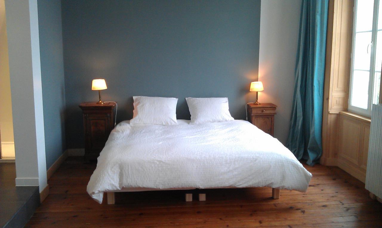 Le Dojo Du Plessis Bed & Breakfast Mareuil  Bilik gambar