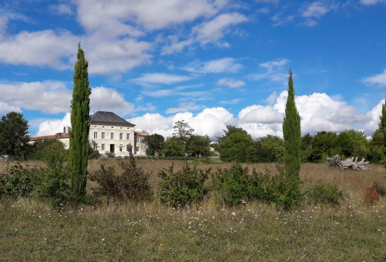 Le Dojo Du Plessis Bed & Breakfast Mareuil  Luaran gambar